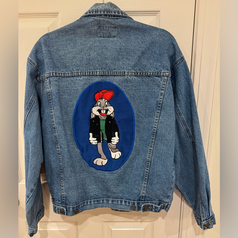 Men’s size large Top Line Vintage Bugs Bunny Warner Brothers blue jeans jacket